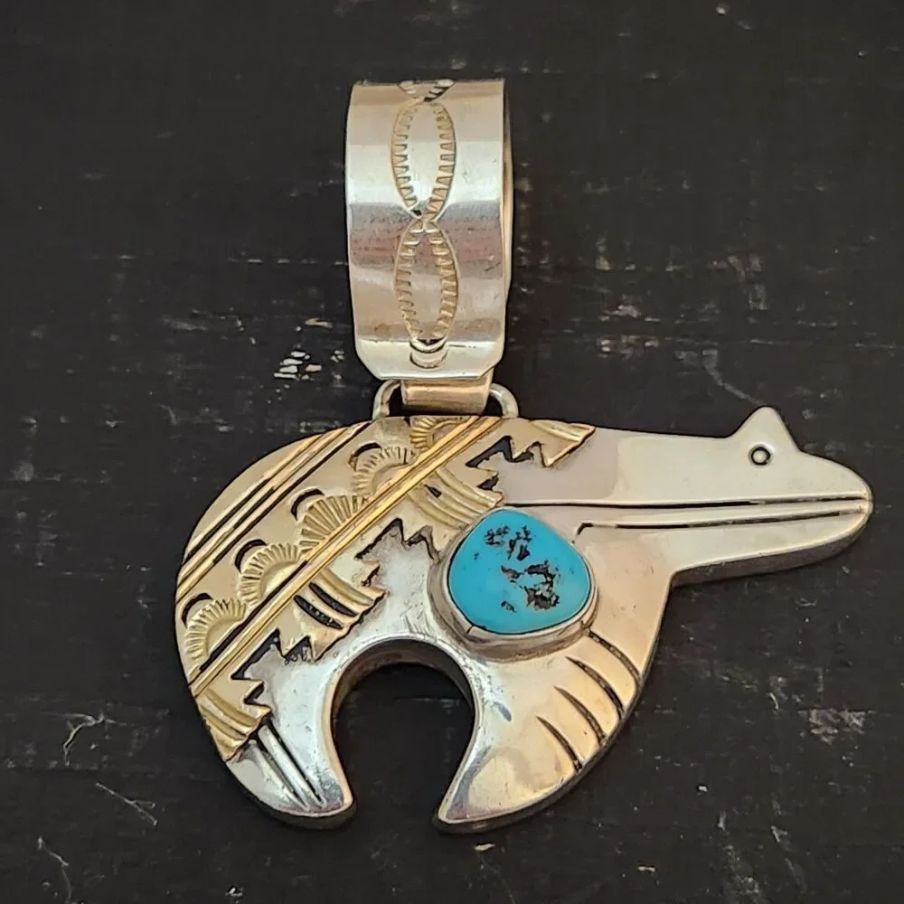 Vintage Tommy Singer signed Bear Pendant Kingman turquoise Navajo US made